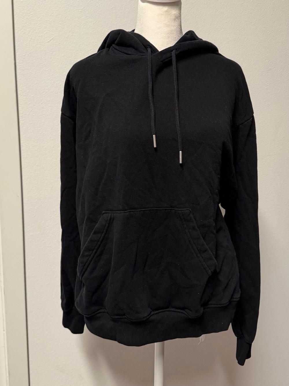 H&M Black Pullover Hoodie Size M Oversized Comfy Sweatshirt